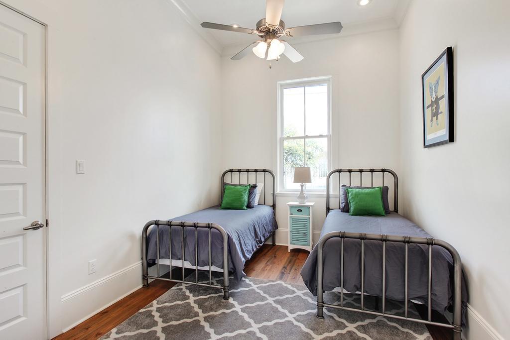 Charming Royal Queen Blocks From Fq! Villa New Orleans Exterior photo